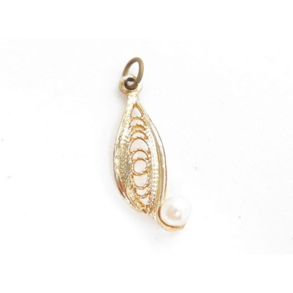 Vintage‎ Gold Plated Filigree Leaf Pearl Pendant